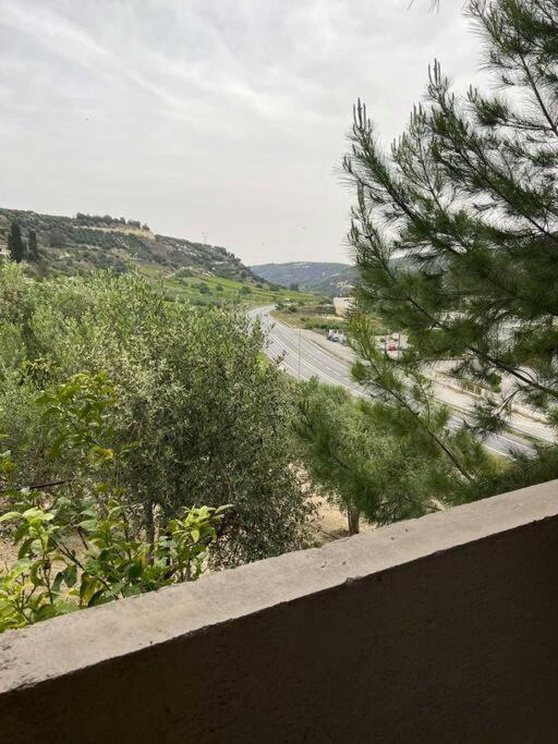 Natural House With Pool & Private Parking Hébergement de vacances