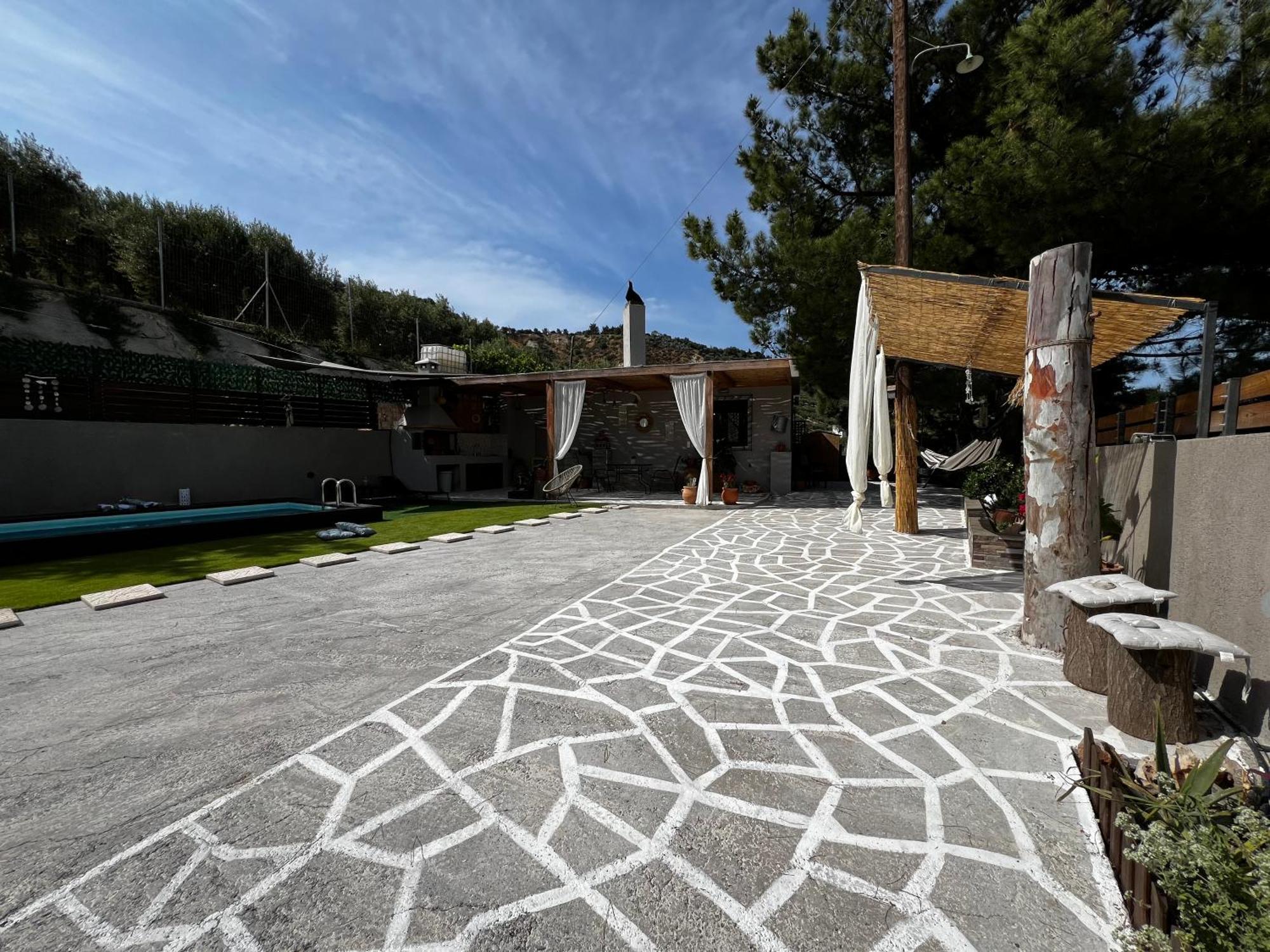 Natural House With Pool & Private Parking Hébergement de vacances
