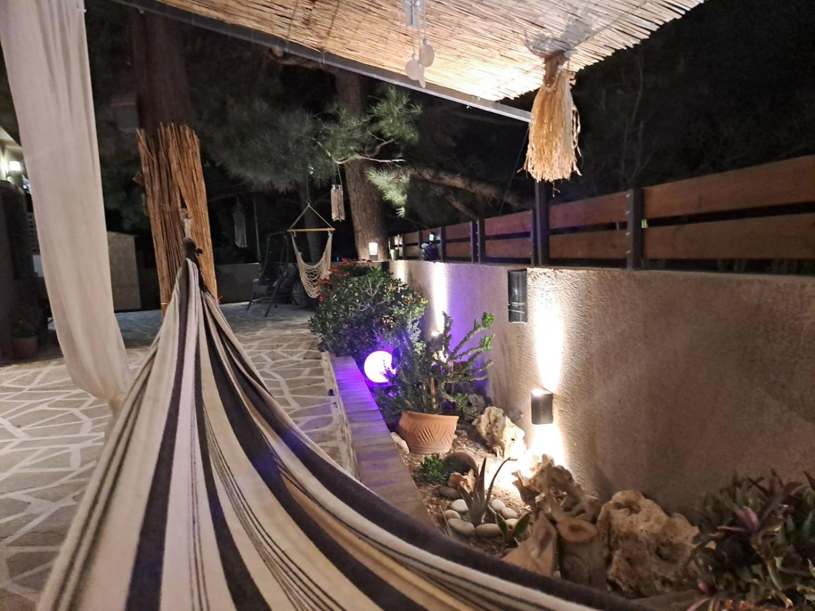 Hébergement de vacances Natural House With Pool & Private Parking
