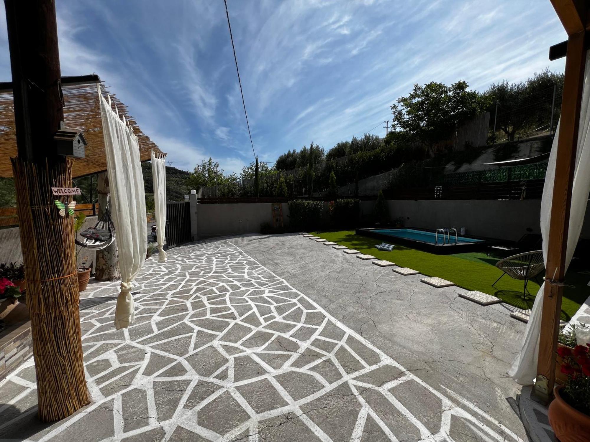 Vakantiehuis Natural House With Pool & Private Parking